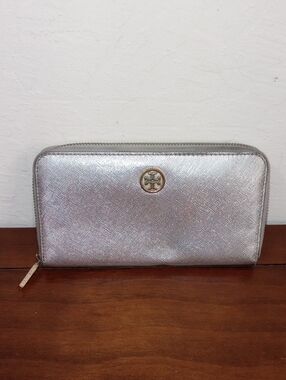 Tory Burch Metallic Champagne Gold Zip Continental Wallet